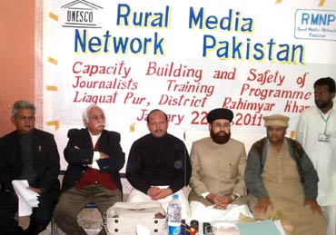 UNESCO organizes workshops on safety for rural journalists in Pakistan