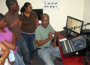 UNESCOs IPDC funds radio facilities for University of Guyana