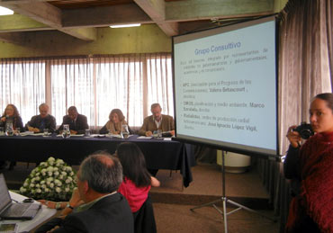Table ronde sur la communication pour le dveloppement en Equateur