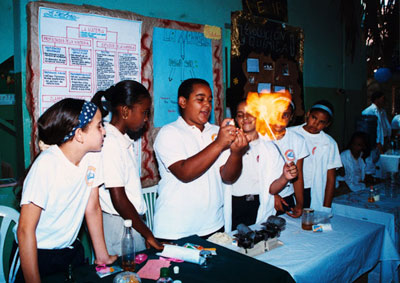 An international photo contest on young people as seen by their teachers was organized as part of activities to mark  the 50th anniversary of ASPnet. Among the 'special mentions': Colegio Santa Rosa de Lima, Dominican Republic.
