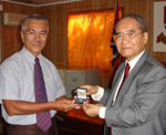 The Director-General visits the Republic of Kiribati