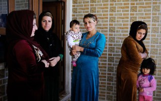 Women chat together in the village of Halajay Gawra, northern Iraq, one of the villages UNICEF is working with to become “FGM-free.” © UNICEF/UN09330/Mackenzie