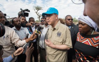 Photo: Secretary-General Ban Ki-moon (centre), accompanied by World Food Programme (WFP) Executive Director Ertharin Cousin (right), visited drought-affected Ziway Dugda Woreda, Oromia Region in Ethiopia.