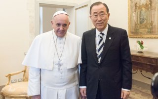 Secretary-General Ban Ki-moon meets with Pope Francis at the Vatican. UN Photo: Mark Garten