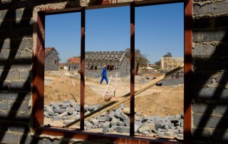 Cosmos City is a new housing development being constructed just north of Johannesburg, South Africa. Photo: World Bank/John Hogg