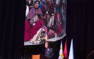 Secretary-General Ban Ki-moon addresses the World People’s Conference on Climate Change and the Defense of Life in Cochabamba, Bolivia. UN Photo/Eskinder Debebe.
