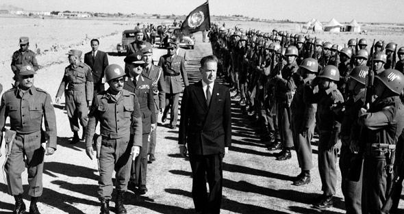Inspecting the Brazilian Battalion of the UN Emergency Force in Rafah, Gaza, in 1958.