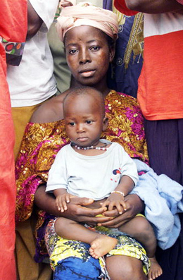 Mother and child in Guinea 