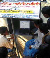 Telecentre on Wheels: A new way to access information in rural India