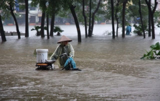 تزايد الكوارث المرتبطة بالمناخ مثل الفيضانات
