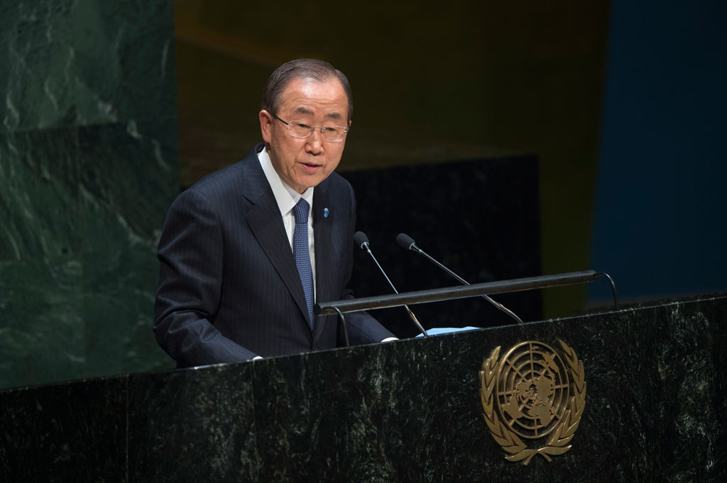 Bank Ki-moon briefs the General Assembly