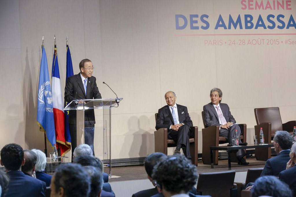 El Secretario General Ban Ki-moon, se dirige al cuerpo diplomático francés en París. Foto ONU//Evan Schneider