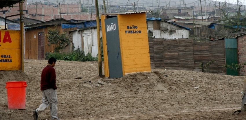 Public toilet in the shanty town of Ciudad Pachacutec, Ventanilla District, El Callao Province, Peru. Photo: World Bank/Monica Tijero