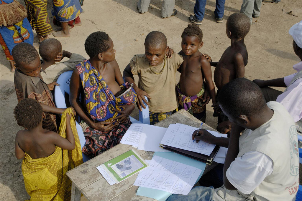 Registro de nuevos nacimientos en la República del Congo, donde las tasas de desnutrición infantil son desproporcionadamente altas. Foto: UNICEF/Williams