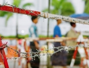 Una valla en Myanmar. Captura de vídeo, la ONU en acción.