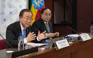 Ban Ki-moon en conferencia de prensa en Addis Abeba. Foto: ONU/Eskinder Debebe