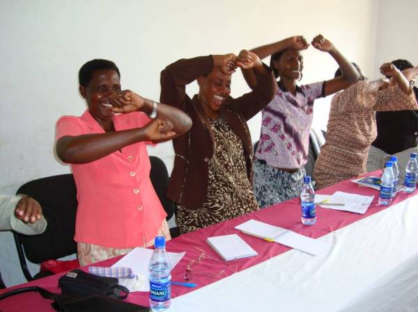 Training of trainers for women facilitators in community radios, Tanzania