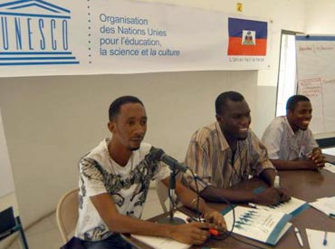 LUNESCO et lIMS soutiennent une srie de formations de l'AJH sur la couverture lectorale au profit des journalistes hatiens
