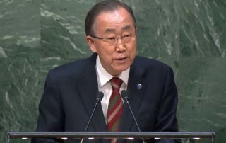 Photo: Secretary-General Ban Ki-moon delivers informal briefing to the General Assembly.