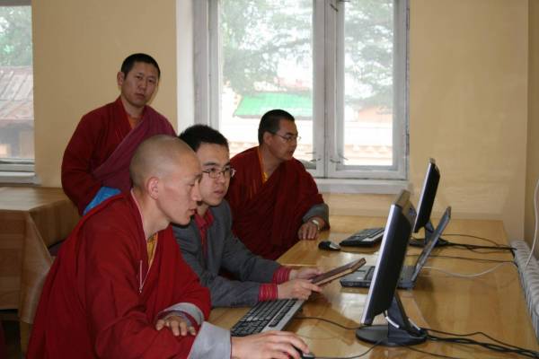 Scanning ancient texts in Gandan Monastery