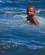 A_splashing_moment_in_Vanuatu