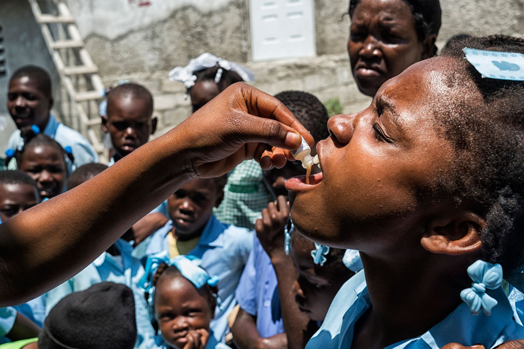 Cholera vaccination campaign underway in Archaie, Haiti. Photo: UN/MINUSTAH/Logan Abassi