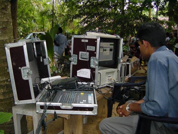 Sri Lanka - Community media outdoor studio