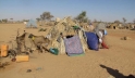 A makeshift refugee shelter beside the highway east of Diffa, Niger. Photo: UNHCR/Boubacar Bamba