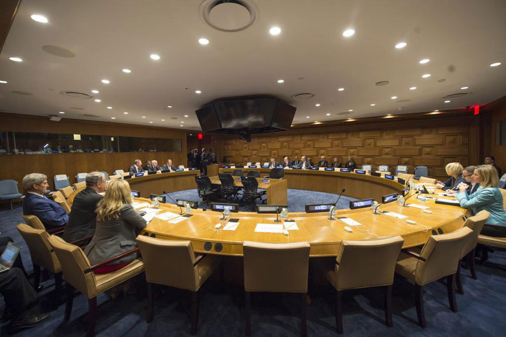 Vue de haut de la salle de réunion des représentants du Quatuor pour le Moyen-Orient (l’ONU, les Etats-Unis, la Fédération de Russie et l’Union européenne). Photo : ONU / Eskinder Debebe (archive)
