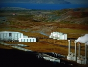 Planta de energía geotérrmica. Captura de vídeo. La ONU en acción