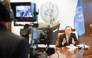 Secretary-General Ban ki-moon delivers remarks via live video link with Sustainable Development Summit in Delhi, India. UN Photo/Mark Garten