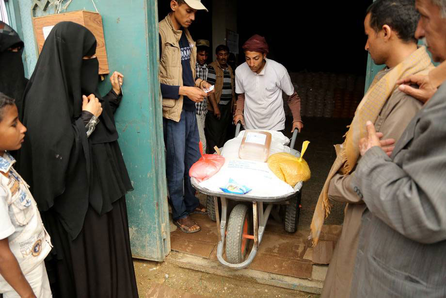 يعيش 7 ملايين شخص على الاقل في أنحاء اليمن تحت مستوى الطوارئ من انعدام الأمن الغذائي  المصدر: برنامج الأغذية العالمي / اسماء وجيه