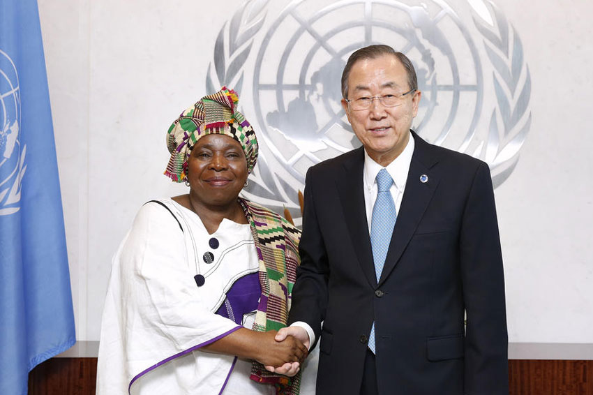 Secretary-General Ban Ki-moon meets with Dr. Nkosazana Dlamini Zuma, Chairperson of the African Union. UN Photo/Rick Bajornas