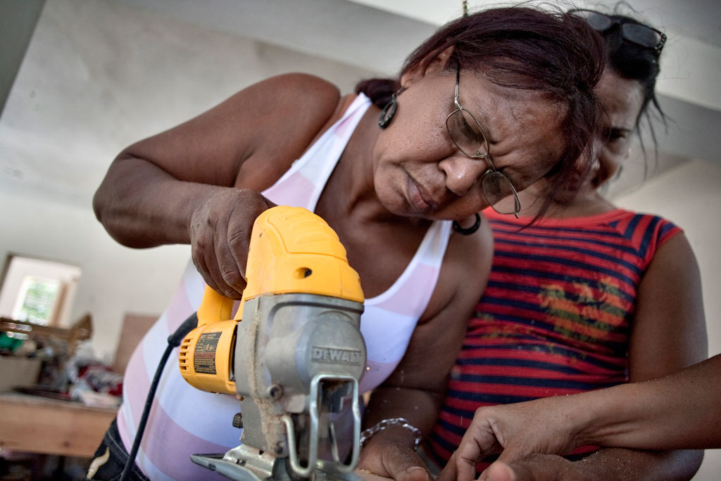 Women on the job at a workshop in the Dominican Republic. Photo: UNDP Dominican Republic