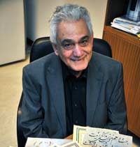 Iraqi calligrapher Ghani Alani and Polish publisher Anna Parzymies share 2009 Sharjah Prize for Arab Culture