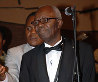 Director-General pays tribute to musician Jean Serge Essous, UNESCO Artist for Peace