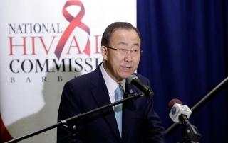 Ban Ki-moon en Bridgetown durante el lanzamiento del informe de ONUSIDA y Lancet. Foto: ONU-Evan Schneider