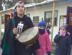 Educadora tradicional mapuche: La interculturalidad se construye con respeto, tolerancia, amistad y solidaridad