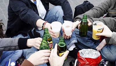  Punto de enlace - El alcohol en los menores e internet, principales preocupaciones de los padres - 20/01/17 - escuchar ahora