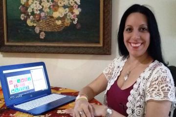 Emperatriz Nieves de Bustamante (Venezuela) volunteers with the Organzación SenosAyuda (Breast Cancer prevention) and is a UN Online Volunteer.