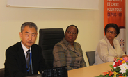 De gauche à droite, M. Keita OHASHI RR UNFPA, Mme Denise MEKAM’NE Ministre de la Santé, Dr. Marie-Therese VANE DG CHUL - ©