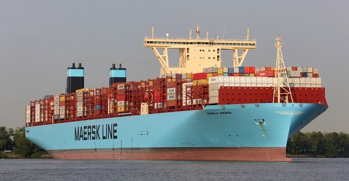 Maersk vessel "Manila Mærsk" at  her first port call in Hamburg, Germany, 1 June 2018. Manila Mærsk is 400 m long, 59 m wide and has a capacity of 20,500 containers (TEU)