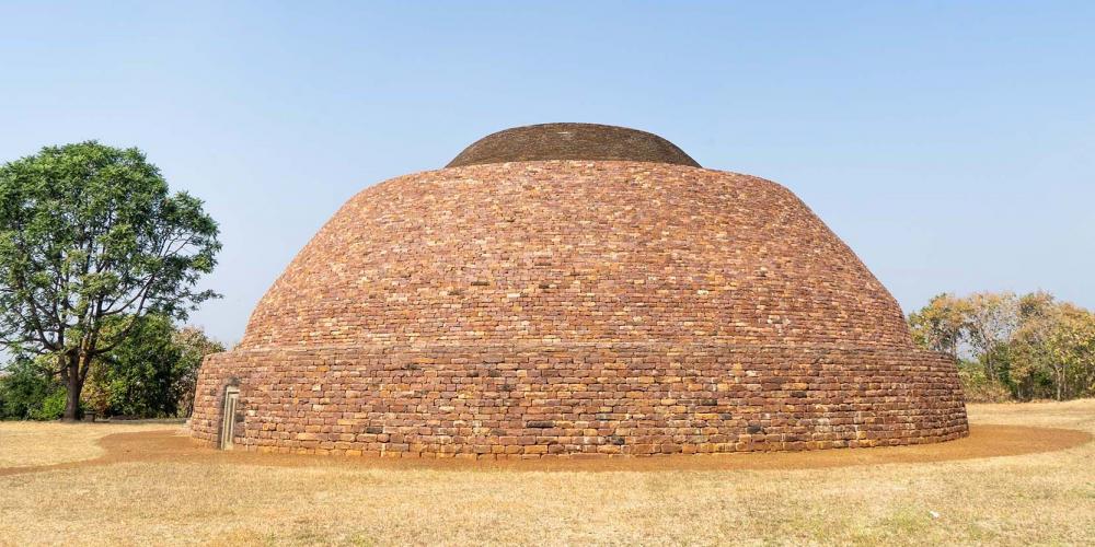 The main stupa at the ancient Buddhist community of Satdhara was built about 12 kilometres from Sanchi during the lifetime of Emperor Ashoka. – © Michael Turtle
