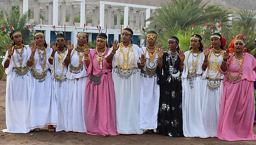 Young women dancing the dabbal and singing the Malabo, Djibouti