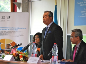 UNESCO-IBE and Malaysia project on strengthening curricula for girls in Africa and Asia