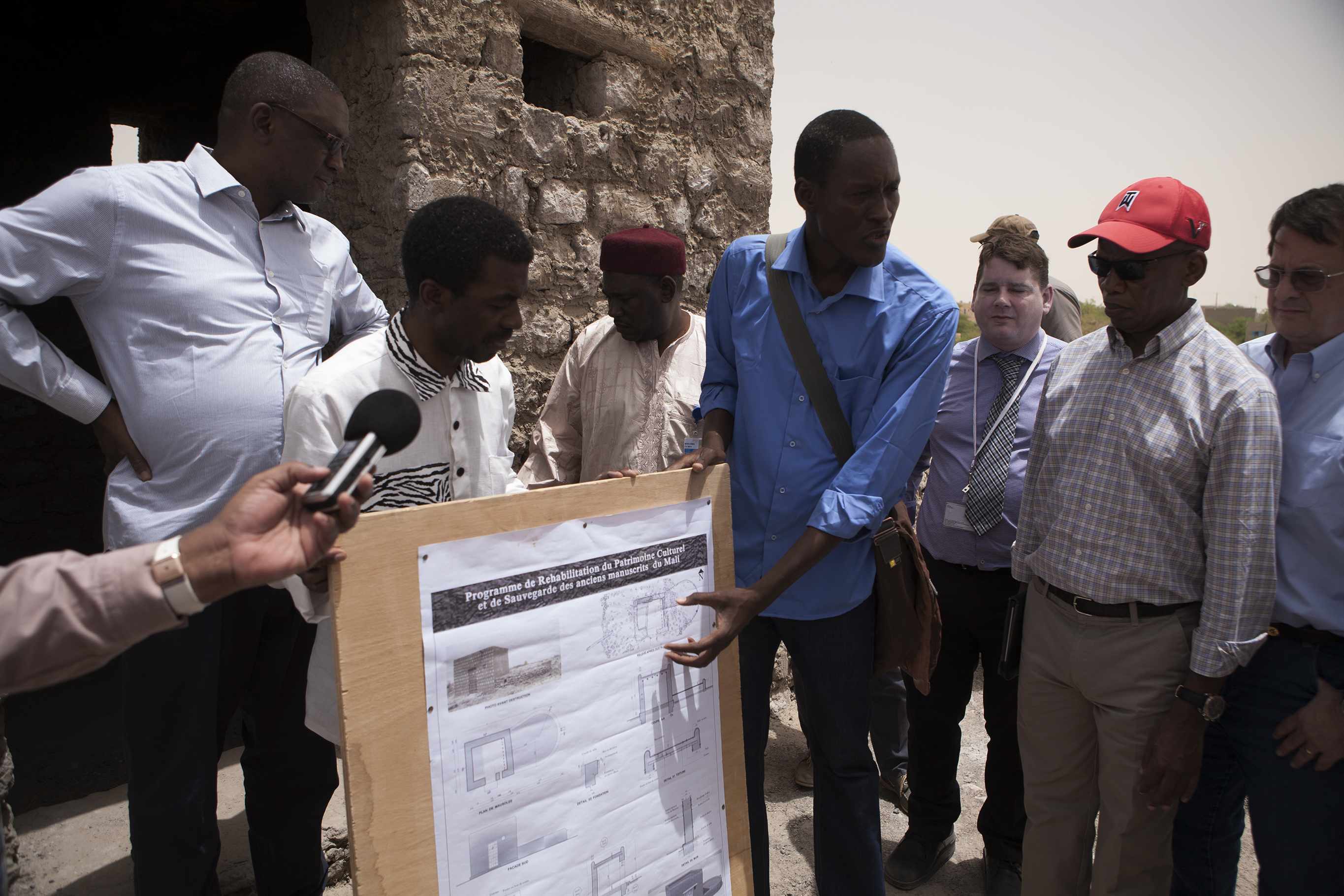 Reconstruction strategy mausoleums, Timbuktu