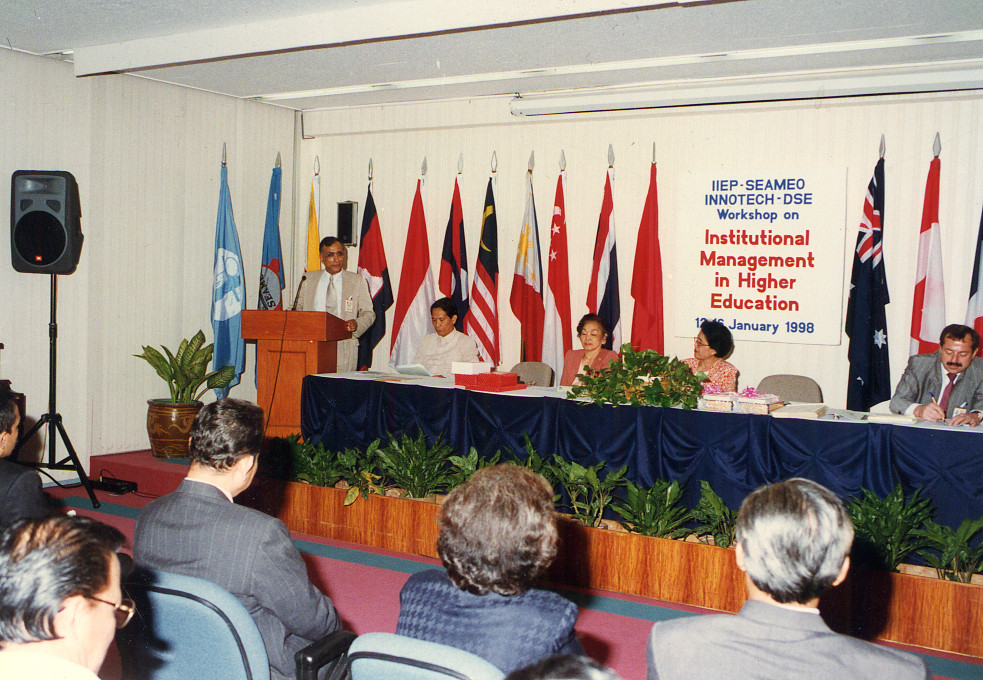 Workshop in the Philippines on institutional management of higher education, 1998