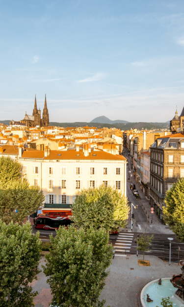 Image features buildings and streets in France: Clermont-Ferrand.