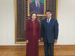 IITE Director Tao Zhan and Ms. Sulgun Atayeva, rector of the Turkmen State Institute of Economy and Management