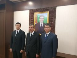 IITE Director Tao Zhan and Mr. Nurnepes Kuliyev, rector of the Institute of Telecommunications and Informatics of Turkmenistan